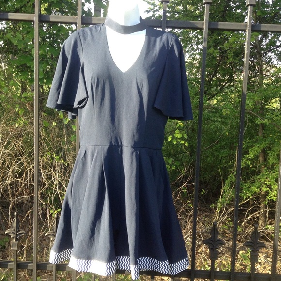 Gianni Bini Dresses & Skirts - Gianni Bini navy chevron romper
